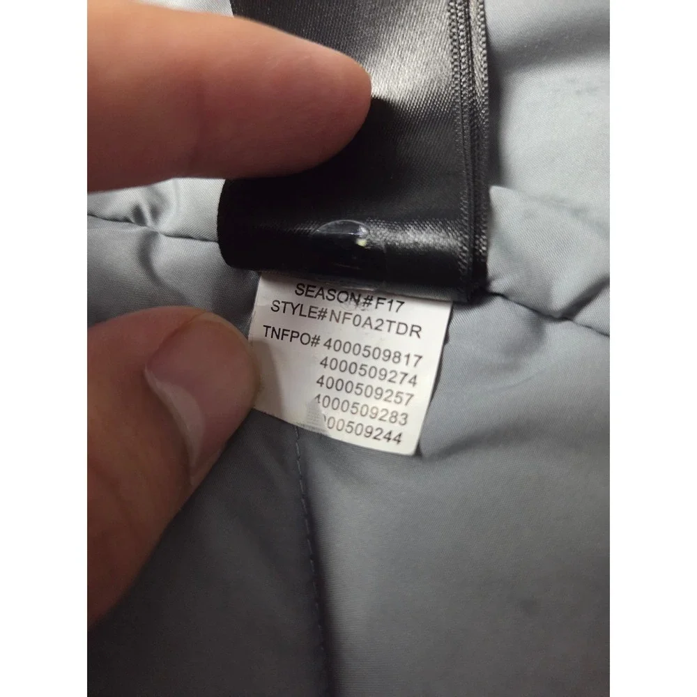 The North Face Women's Aconcagua Down Jacket Size Medium Winter Fall Gray Silver